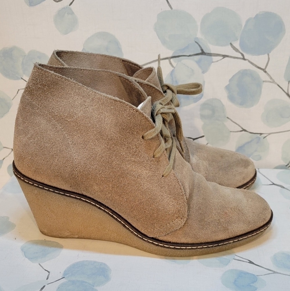 J. Crew Tan Suede Womens MacAlister Wedge Ankle Boots  Lace Up Shoes Size 8